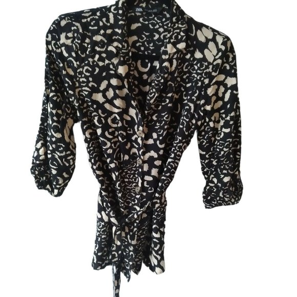 Zara Tops - Zara Leopard Animal Print Top Ruched Sleeve Sz XS